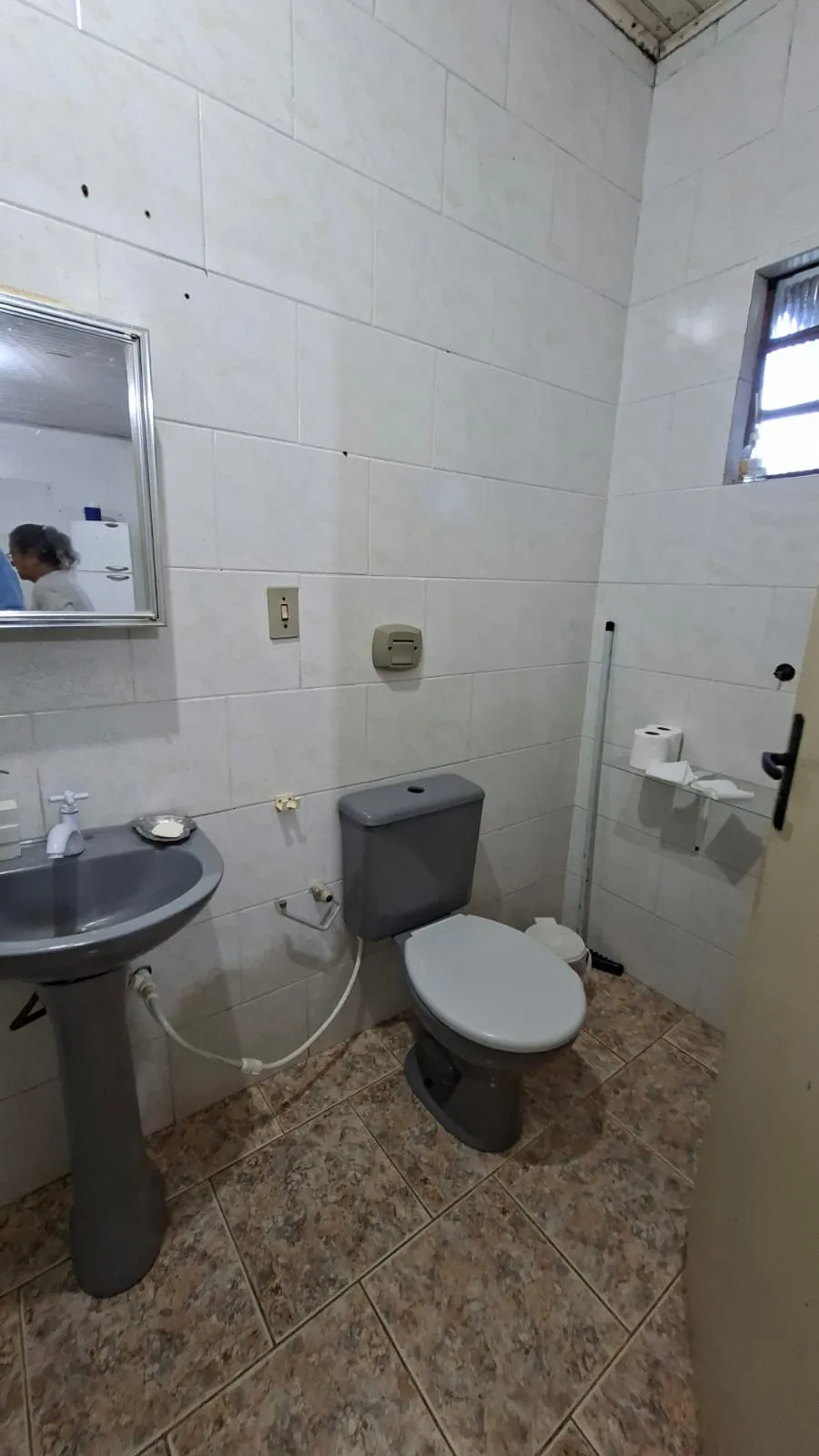 Imagem Casa com amplo pátio e excelente espaço no bairro Mendanha!
