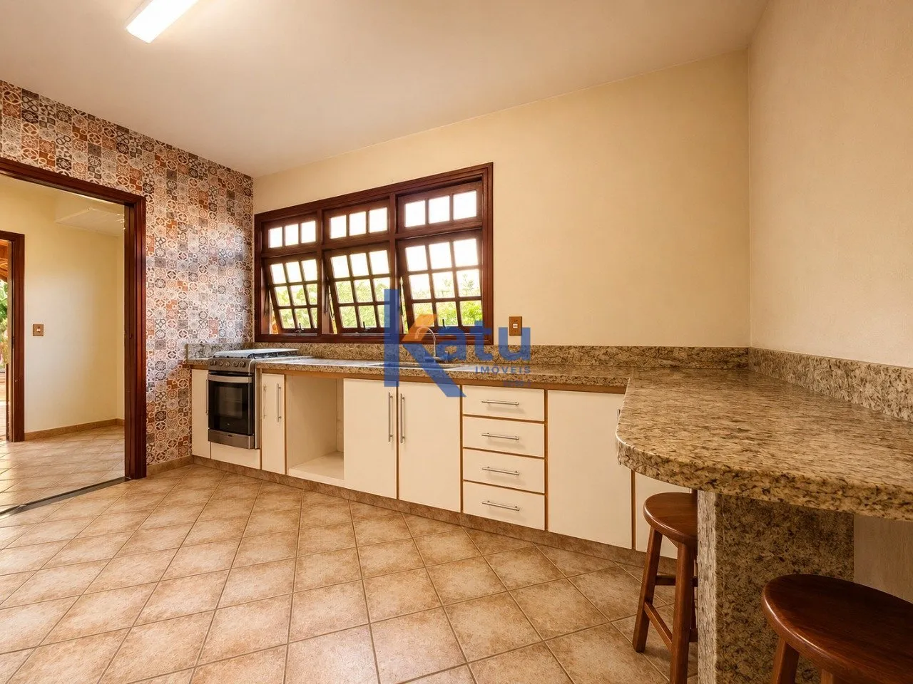 Imagem CHÁCARA PARA VENDA EM JUNDIAÍ/SP

Esta chácara possui um terreno de 1.000 m² e área construída...
