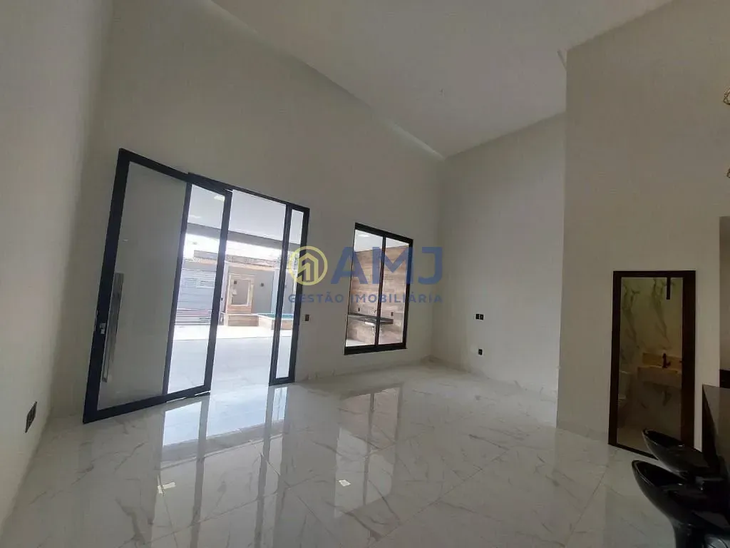 Imagem Casa com 3 dormitórios à venda, 150 m² por R$ 730.000,00 - Setor Faiçalville - Goiânia/GO