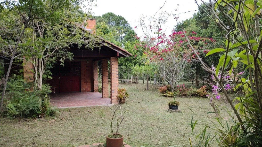 Imagem Sito à venda no Lami, com casa com quartos, 1 banheiro e piscina