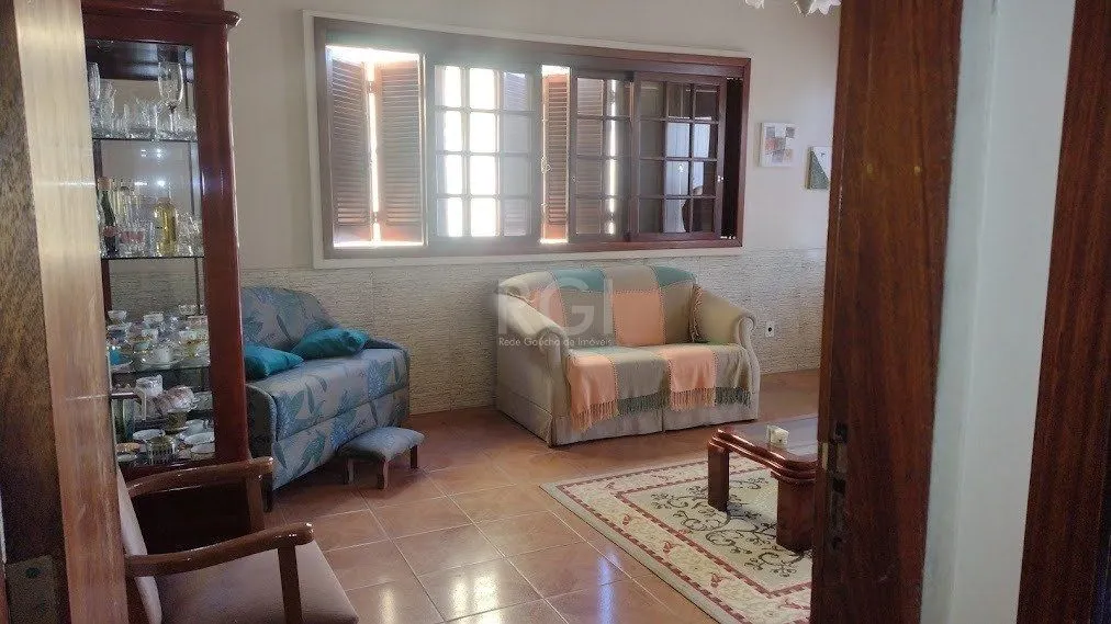 Imagem Casa 3 Quartos, 3 vagas de garagem, Bairro Cavalhada, Porto Alegre-RS.