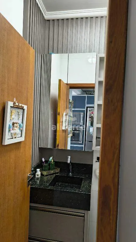 Imagem Sobrado Planejado com Móveis Sob Medida - Conforto, Estilo e Funcionalidade em São José!