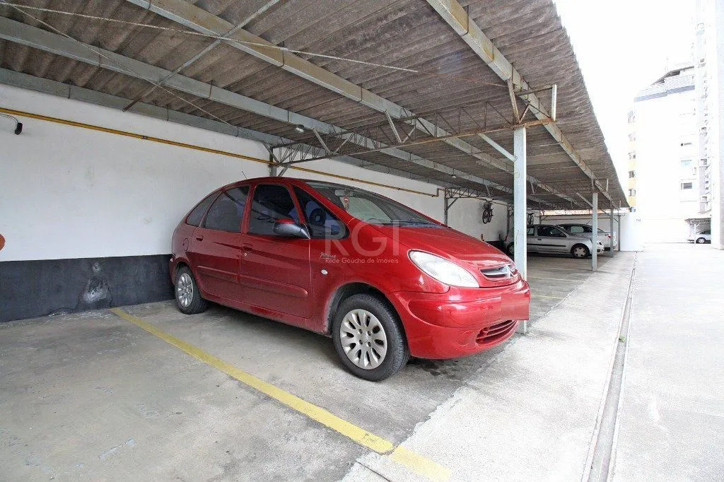 Imagem Apartamento para Venda - 72m², 2 dormitórios, 1 vaga - Passo da Areia