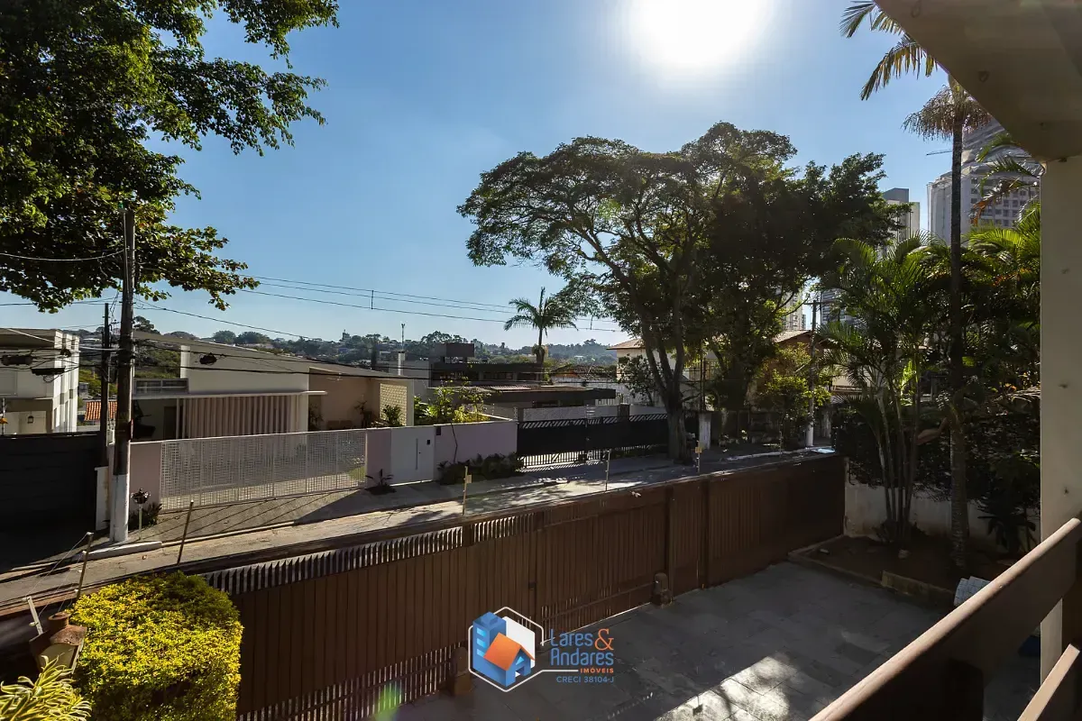 Imagem Sobrado para venda em Butantã com 5 quartos, sendo 3 suítes, 539m²