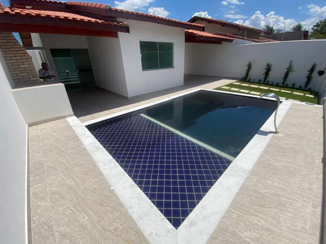 Imagem LINDA CASA NOVA COM PISCINA A 520 METROS DO MAR NO BOPIRANGA