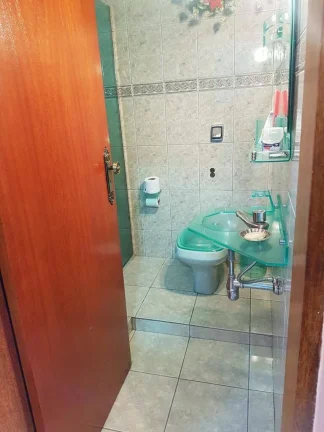 Imagem Sobrado mobiliado à venda, 210m² área construída 3 Dormitorios 4 Vagas