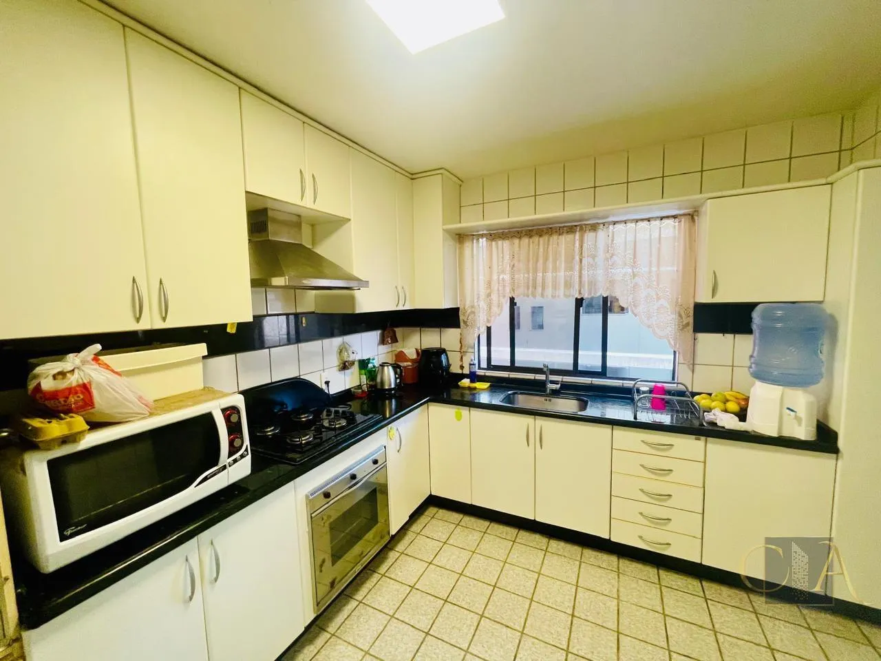 Imagem Apartamento para Temporada em Itapema, Meia Praia, 4 dormitórios, 1 suíte, 4 banheiros, 2 vagas
