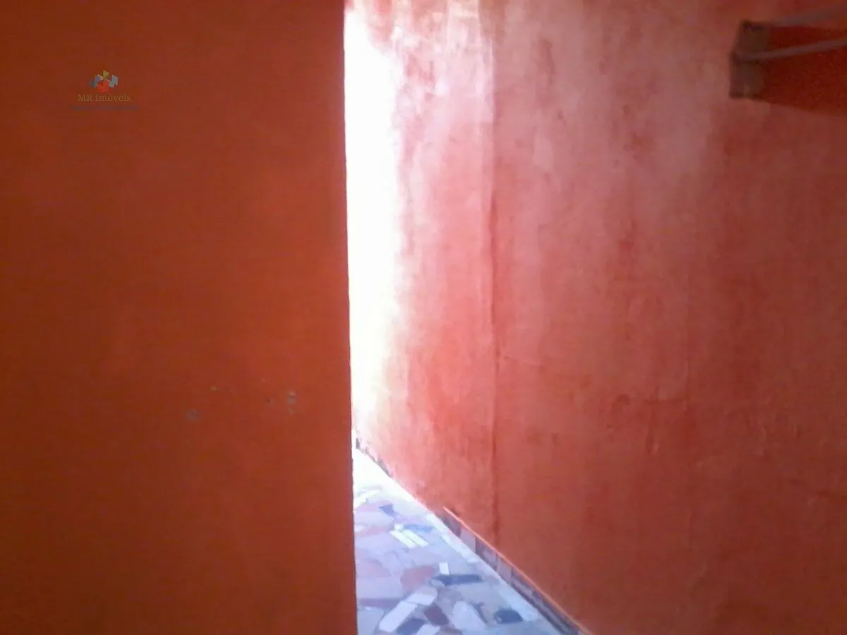 Imagem Casa-Alvenaria-para-Venda-em-Jardim-Maria-Helena-Barueri-SP
