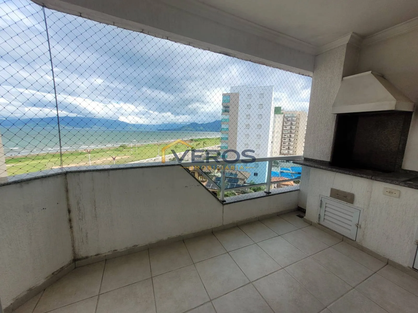 Imagem Apartamento à Venda no Aruan - 3 Dormitórios com Lazer Completo