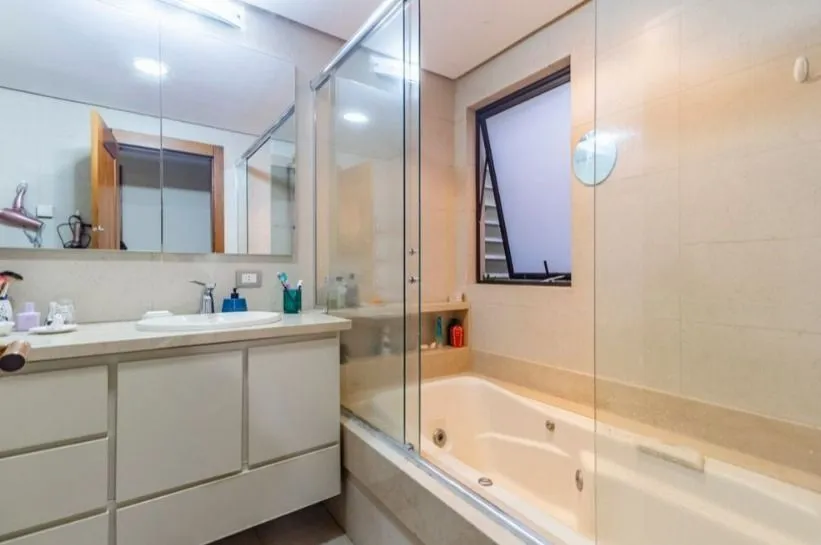 Imagem Cobertura para Venda - 304.71m², 3 dormitórios, sendo 1 suites, 2 vagas - Bela Vista