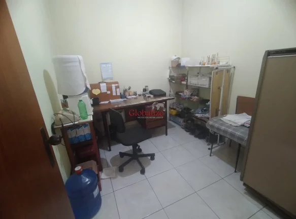 Imagem Apartamento com 3 dormitórios, 1 suíte, dependência completa e 2 vagas no bairro Ponta da Praia em Santos por R$680.000,00