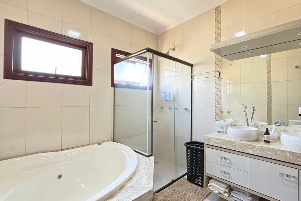 Imagem Casa de Condomínio em Hípica