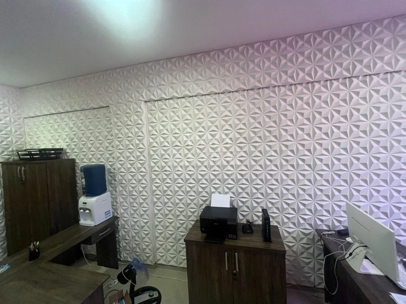 Imagem Excelente sala comercial mobiiada, para venda, localizada no Centro Empresarial Monte Carlo, Centro...