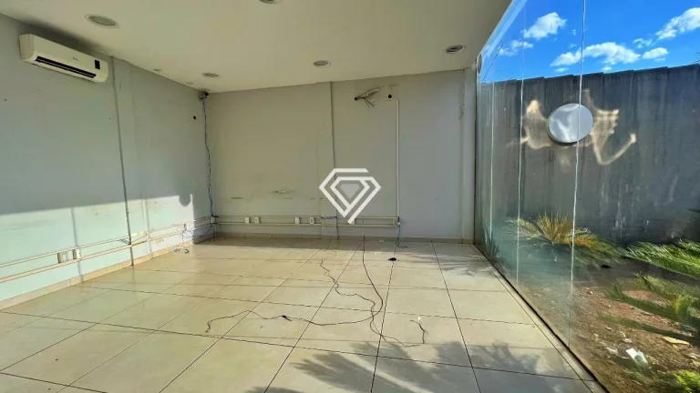 Imagem Sobrado com 398 m² à Venda na 204 Sul