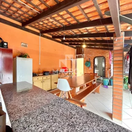 Imagem Casa com Amplo Terreno | Ilha da Figueira | 165m²