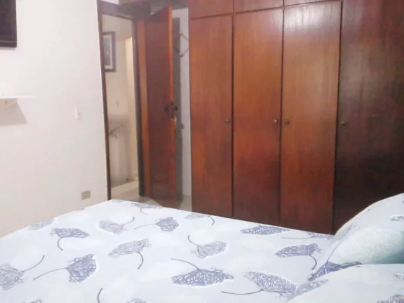 Imagem Sobrado com 4 dormitórios à venda, 216 m² por R$ 750.000,00 - Caiçara - Praia Grande/SP