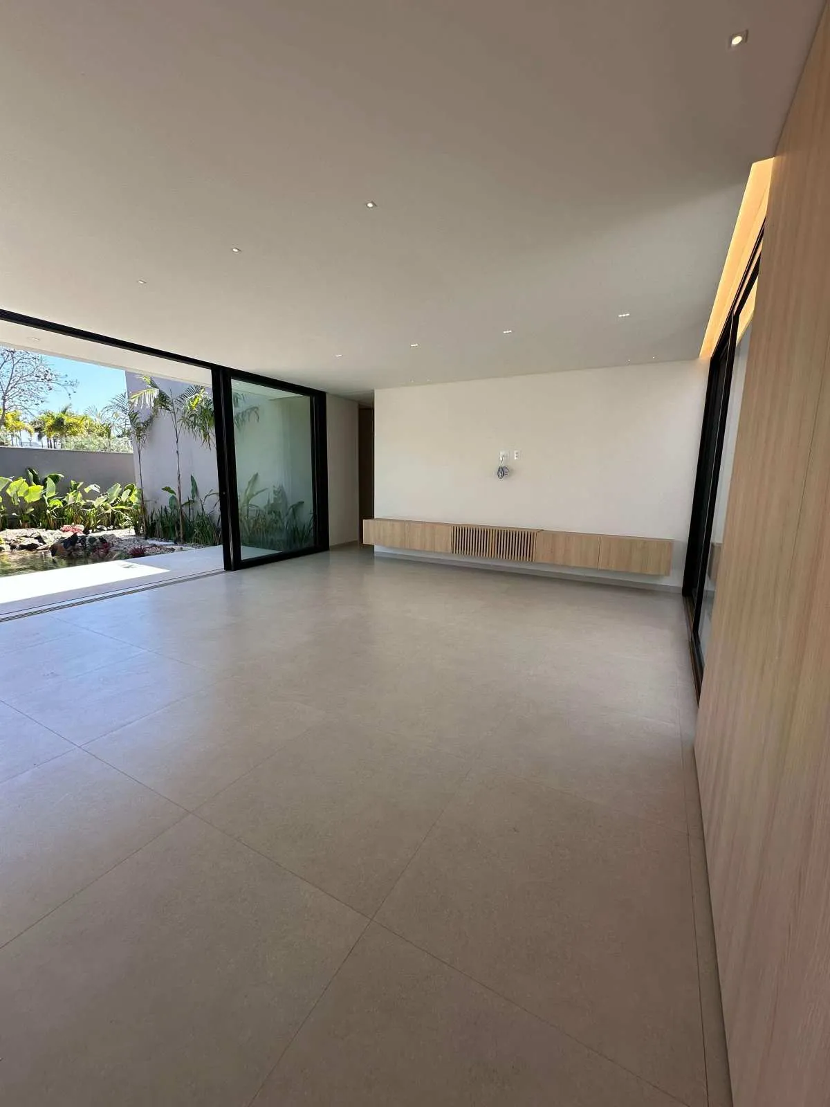 Imagem Casa à venda, Parque Universitário, com 3 quartos, 220m2