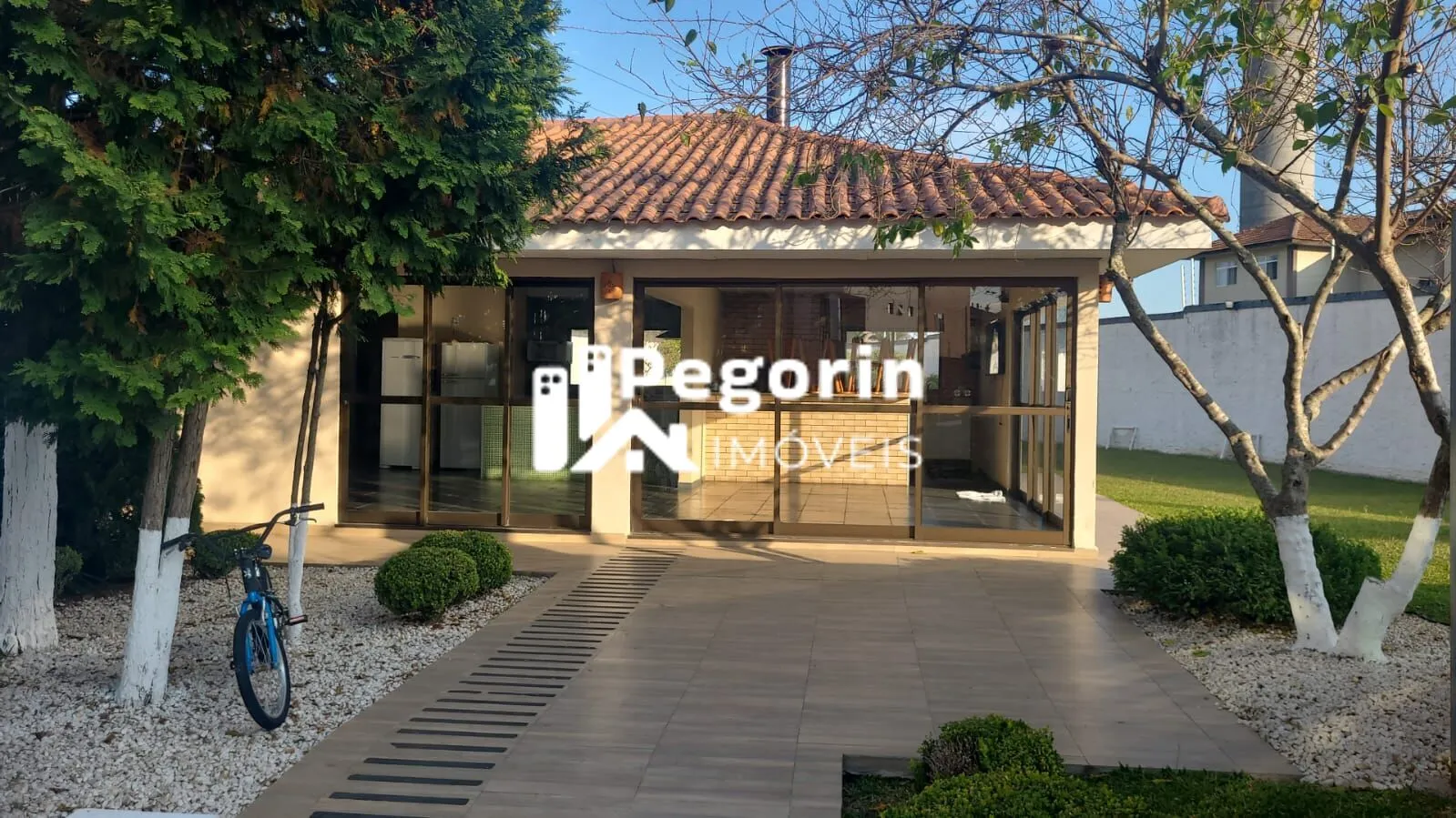 Imagem Sobrado Triplex em Condomínio