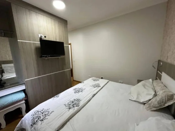 Imagem Casa 3 dormitórios ( 1 suíte), 2 vagas, Condomínio Crystal Park - Jacareí.