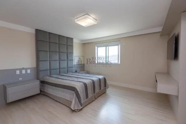 Imagem Apartamento à venda com 04 suítes no Centro de Balneário Camboriú/SC