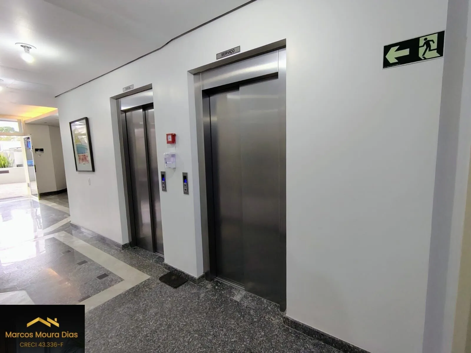 Imagem Apartamento Pinheiros, 2 dormitórios( 1 suíte) e 2 vagas, perto Metrô Fradique e com excelente valor de Condomínio. Edifício com Portaria 24 hs, Gerador e Lazer
