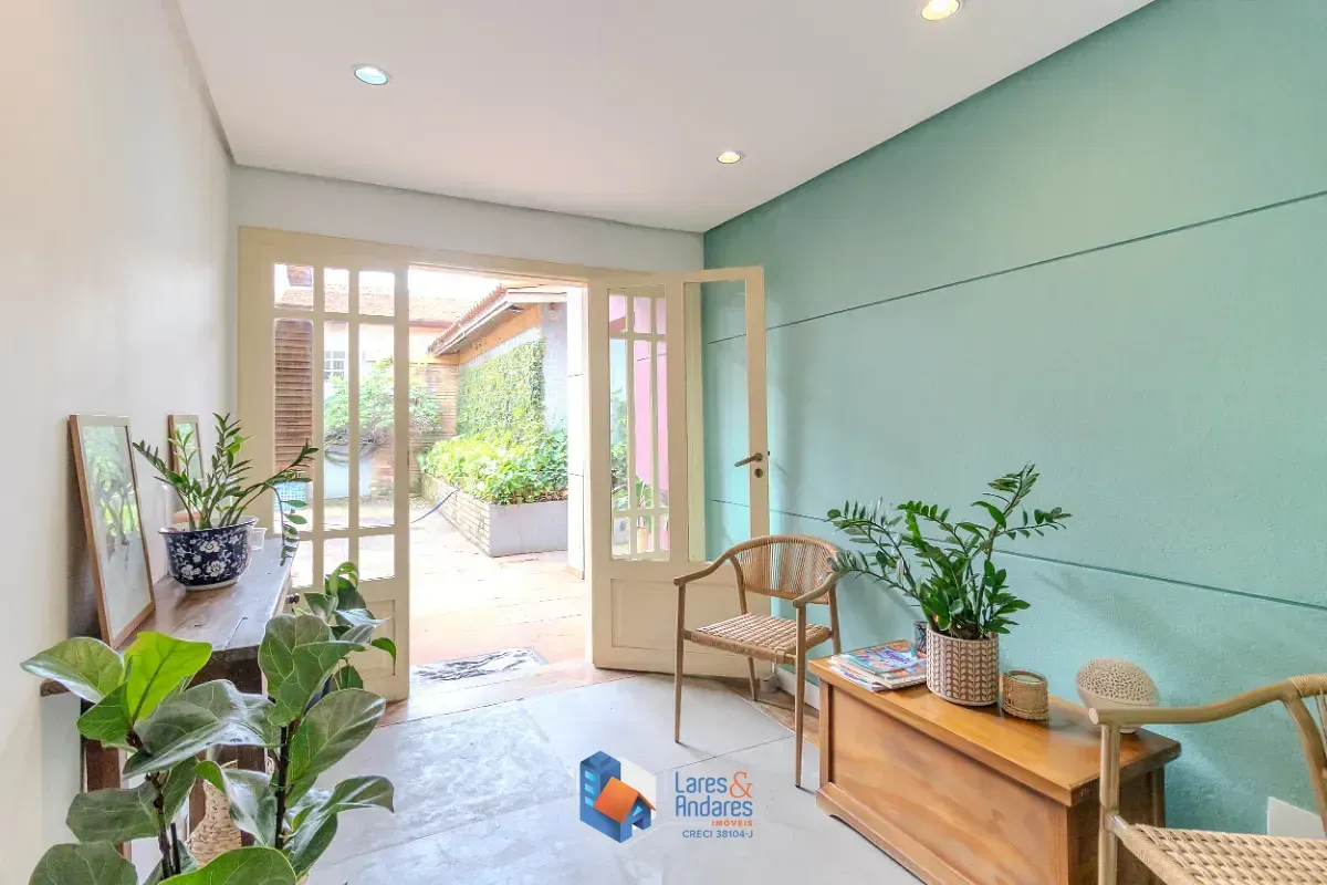 Imagem Casa para venda em Brooklin Paulista com 3 quartos, sendo 3 suítes, 242m²