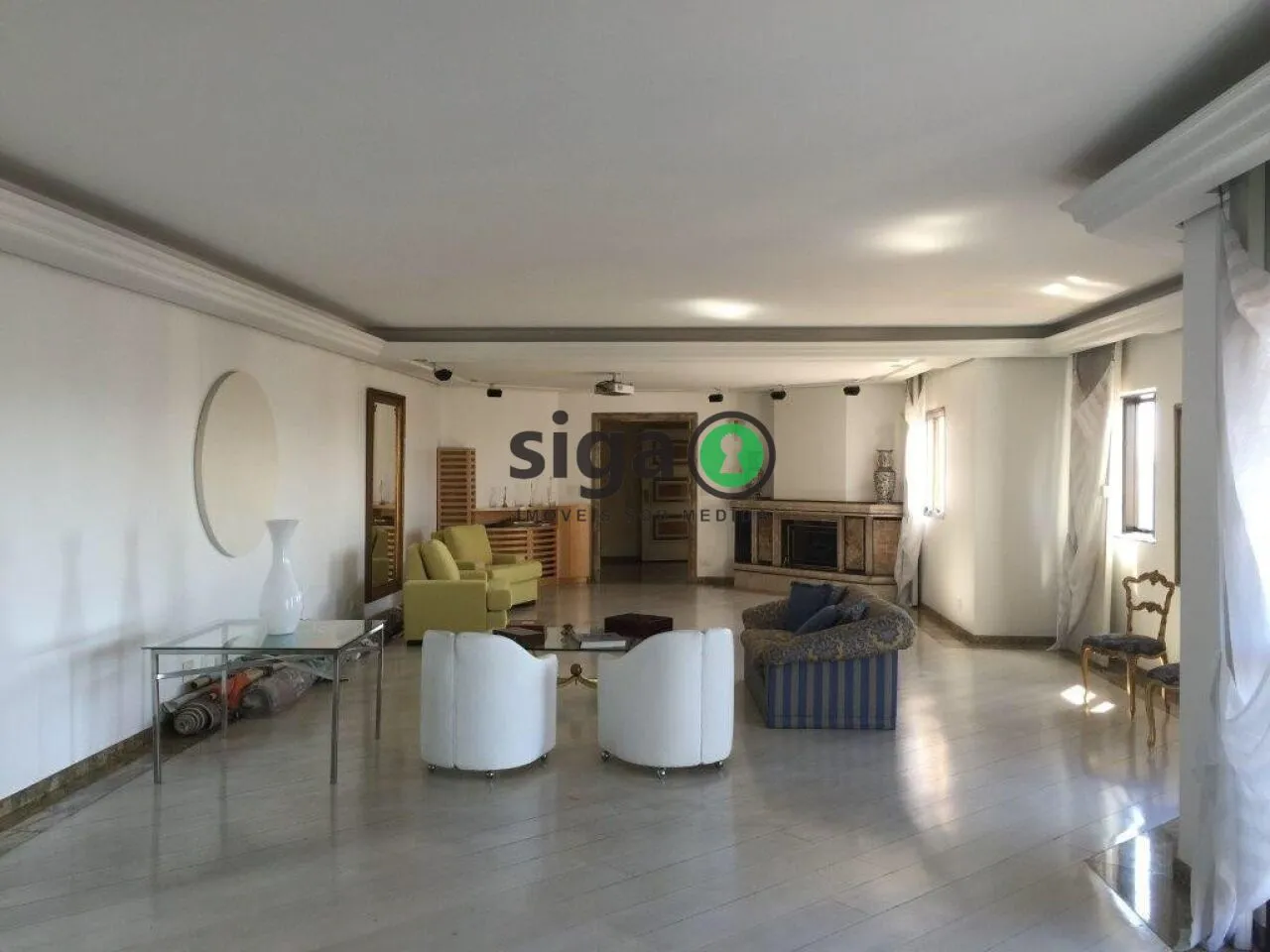 Imagem APARTAMENTO DE ALTO PADRÃO COM 590M², HALL PRIVATIVO E 5 VAGAS