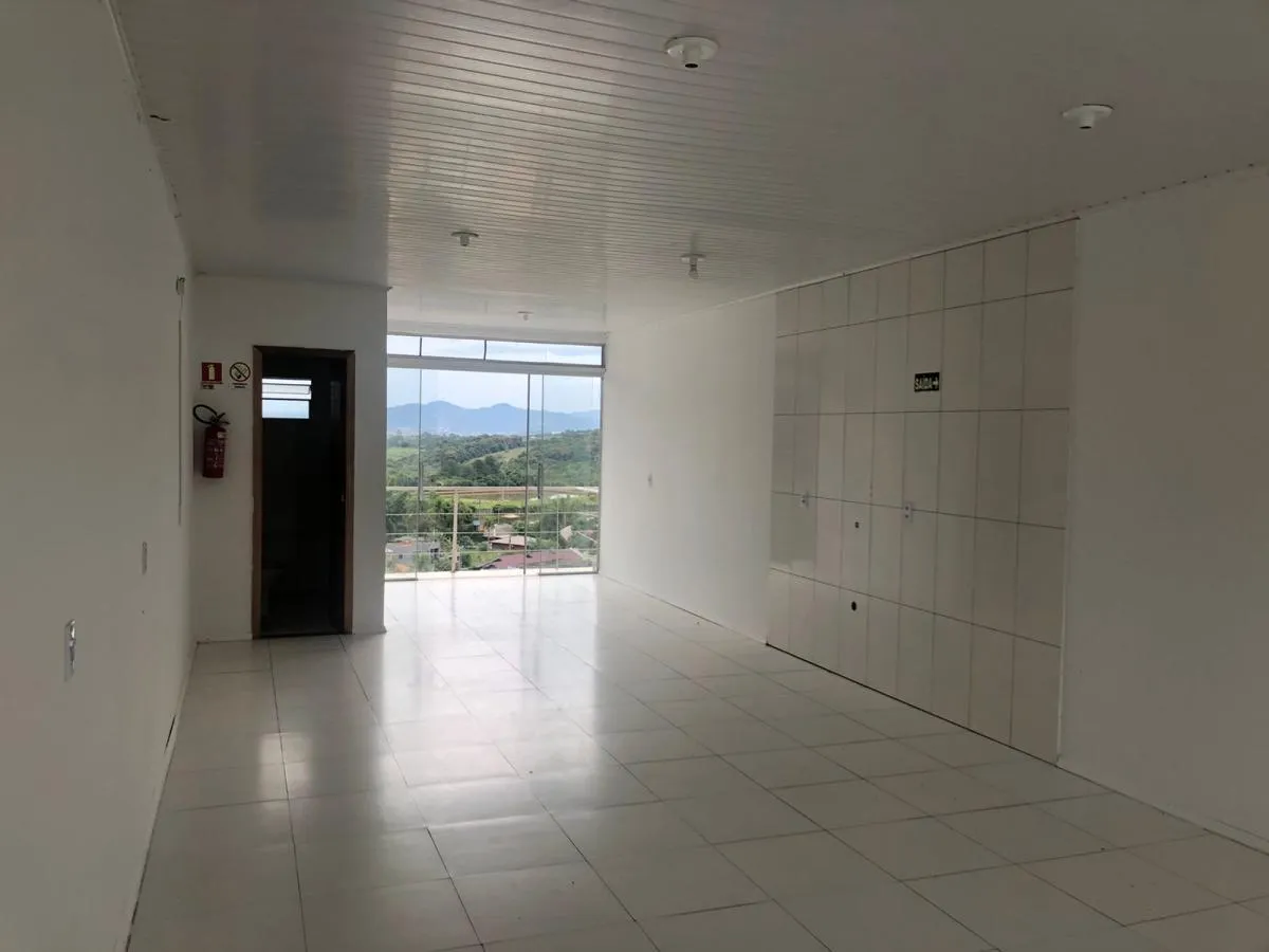 Imagem Sala Comercial para Locação em Novo Hamburgo / RS no bairro Lomba Grande