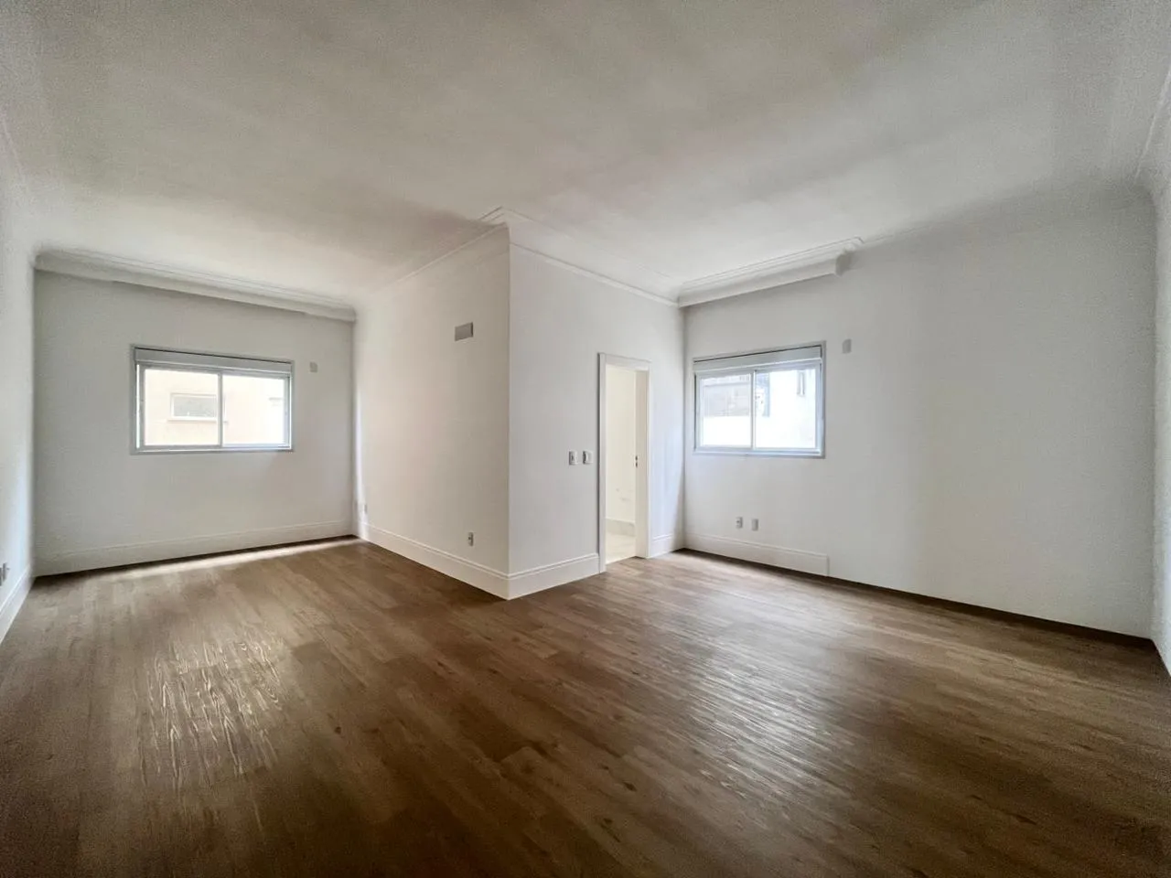 Imagem Apartamento com vista para o mar à venda com 217m2 por R$ 7.800.000,00
