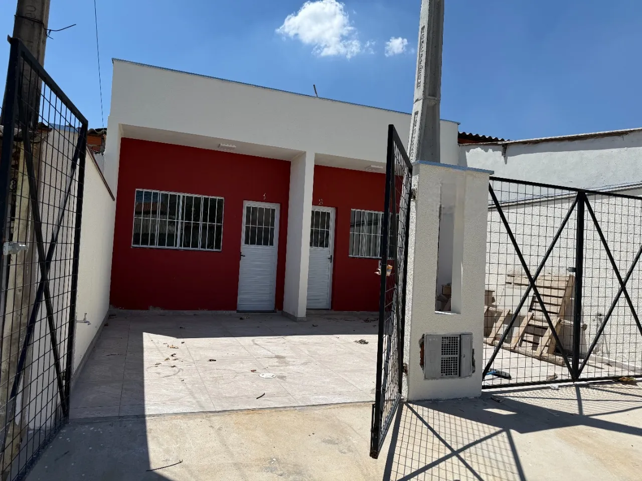 Foto do imóvel Casa no Jardim Topázio ? 2 dormitórios, área de luz e 1 vaga em JARDIM TOPÁZIO, SOROCABA - SP