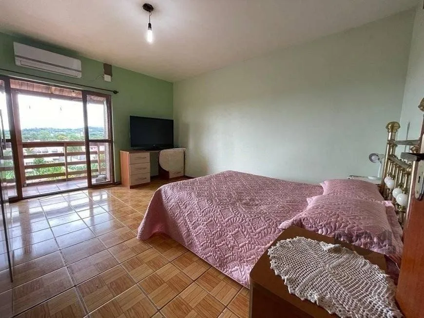 Imagem Casa de 4 dormitórios, bairro Ipanema