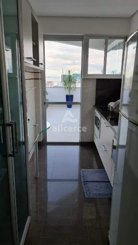 Imagem Cobertura à venda com 3 quartos 1 suíte, 173m² em Centro Florianópolis