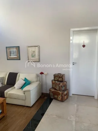 Imagem Casa térrea com sala de estar, sala de tv, lavabo, sala de jantar integrada à cozinha planejada e ...