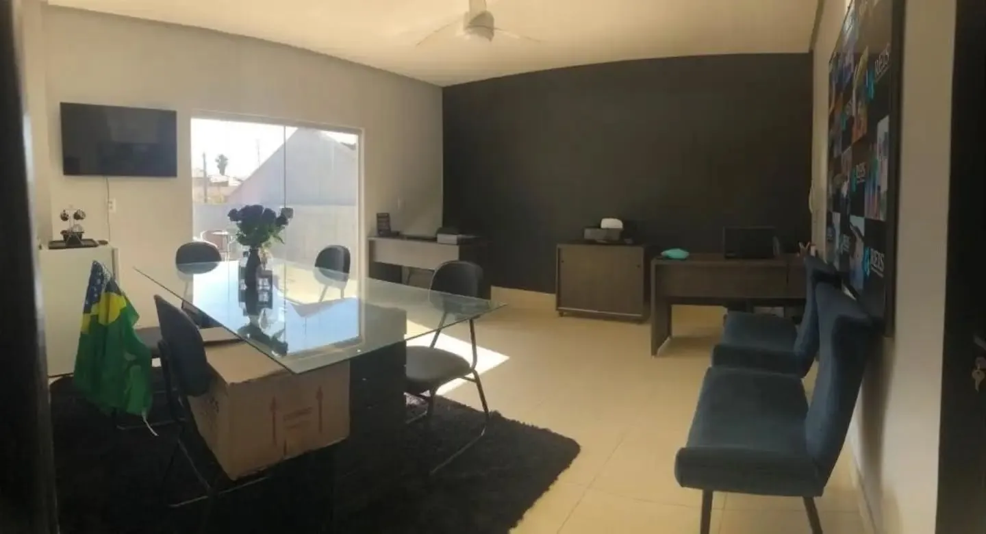 Imagem Casa 4/4 Sendo 1 Suite No Parque Trindade