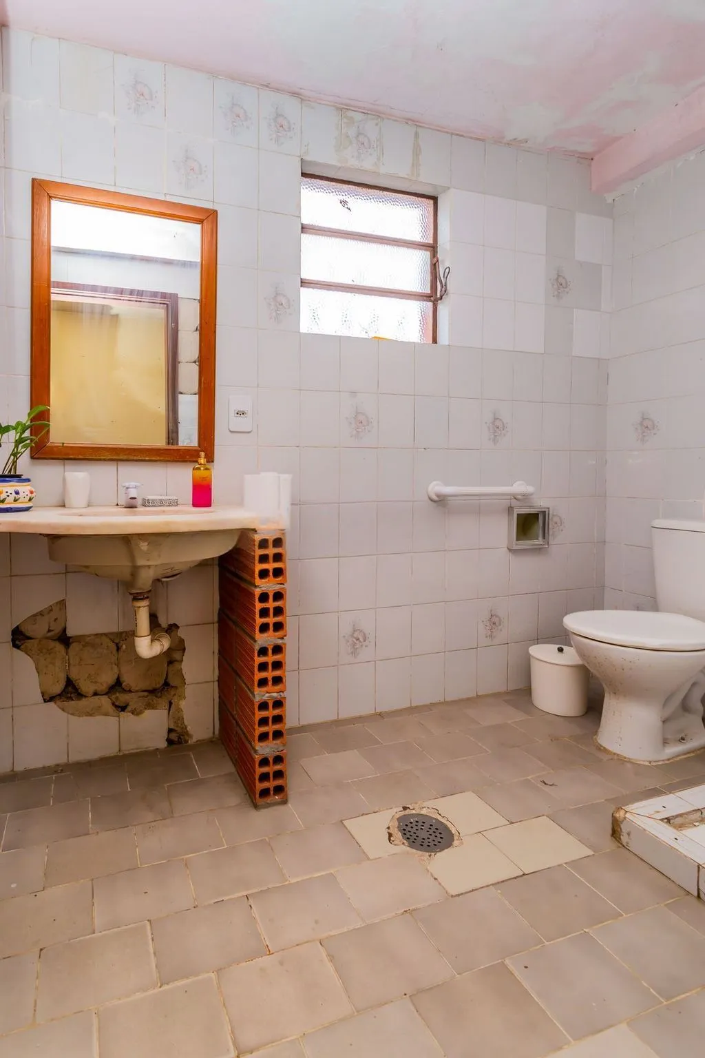 Imagem Casa de 3 dormitórios no Bairro Vila Jardim - Porto Alegre