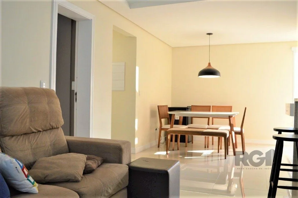 Imagem Excelente apartamento 2 dorm. sendo 1 suite, com terraço, churrasqueira, semimobiliado - 1 vaga dupla - Bairro Cidade Baixa