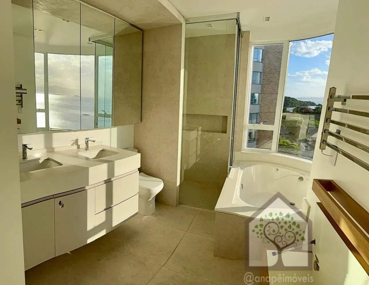 Imagem Apartamento Alto Padrão à Venda no João Paulo | Vista Mar, 3 Suítes e 3 Vagas