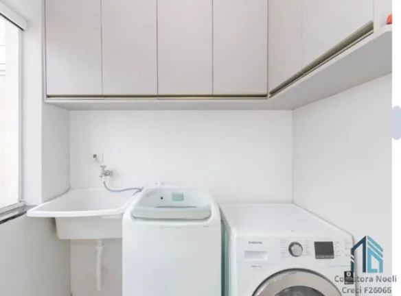 Imagem Sobrado Mobiliado com terraço , 03 quartos c/suíte, 04 vagas, no Pinheirinho em Curitiba PR