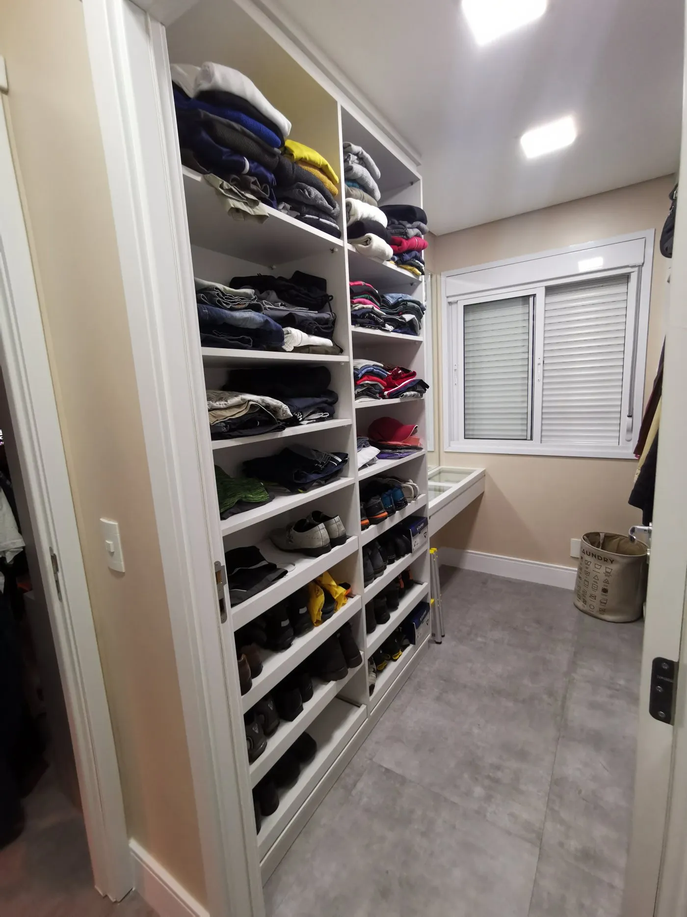 Imagem A Mais Assertiva Inteligência Imobiliária vende;  Belíssimo apartamento mobiliado  02 dormitó...