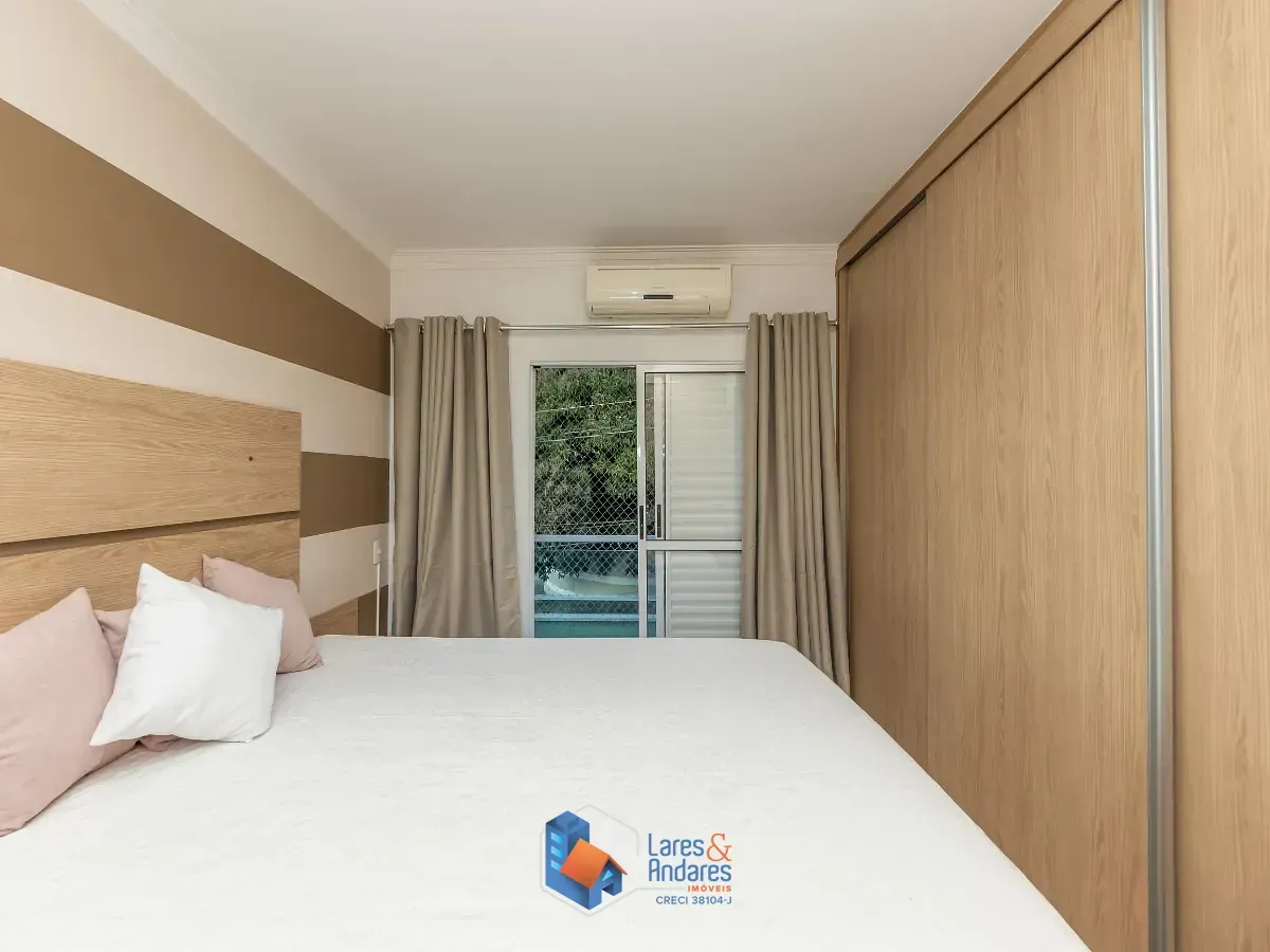 Imagem Sobrado para venda em Jardim Marisa com 3 quartos, sendo 3 suítes, 168m²