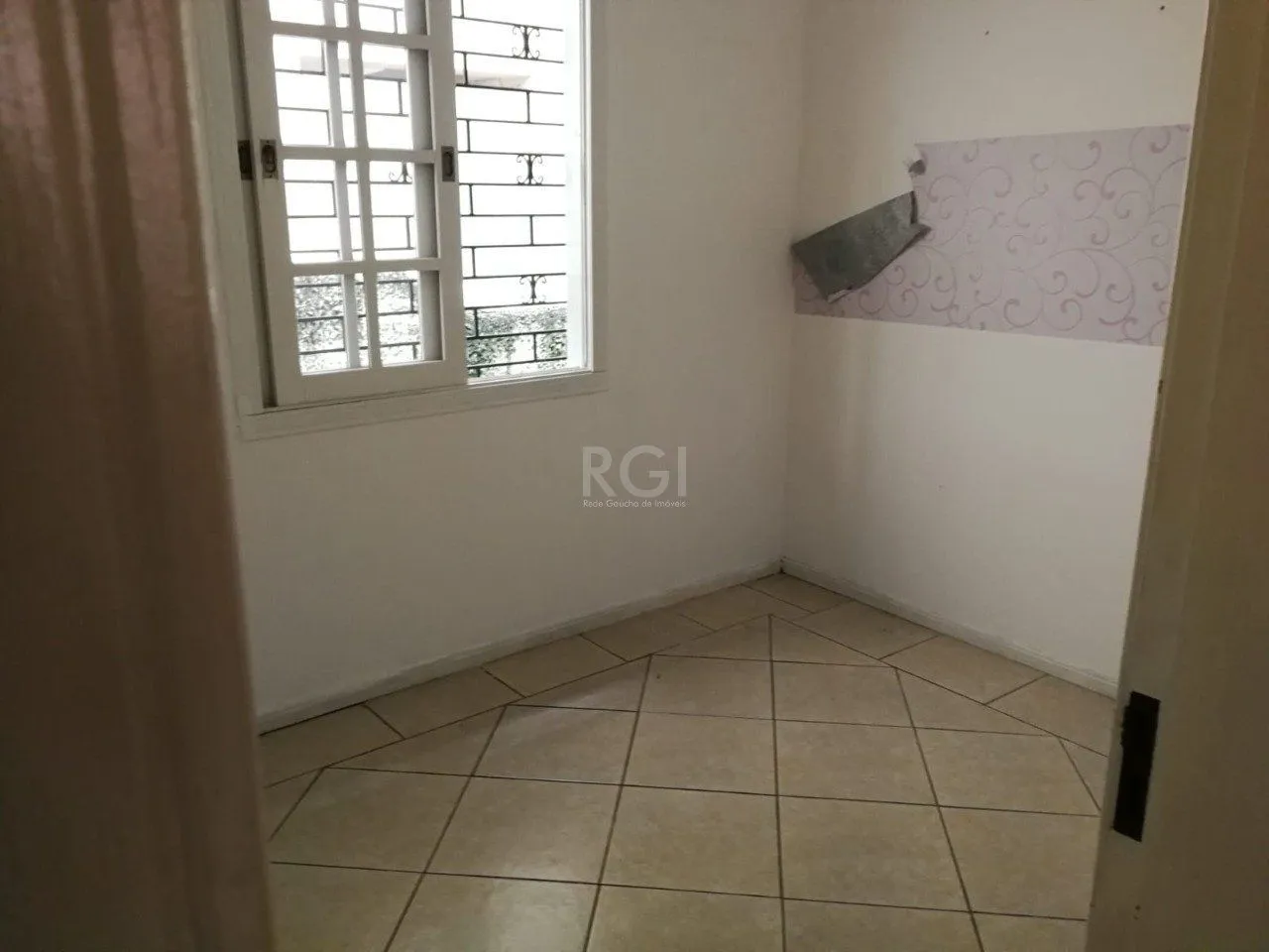 Imagem Casa para Venda - 170m², 3 dormitórios, 3 vagas - Nonoai, Porto Alegre
