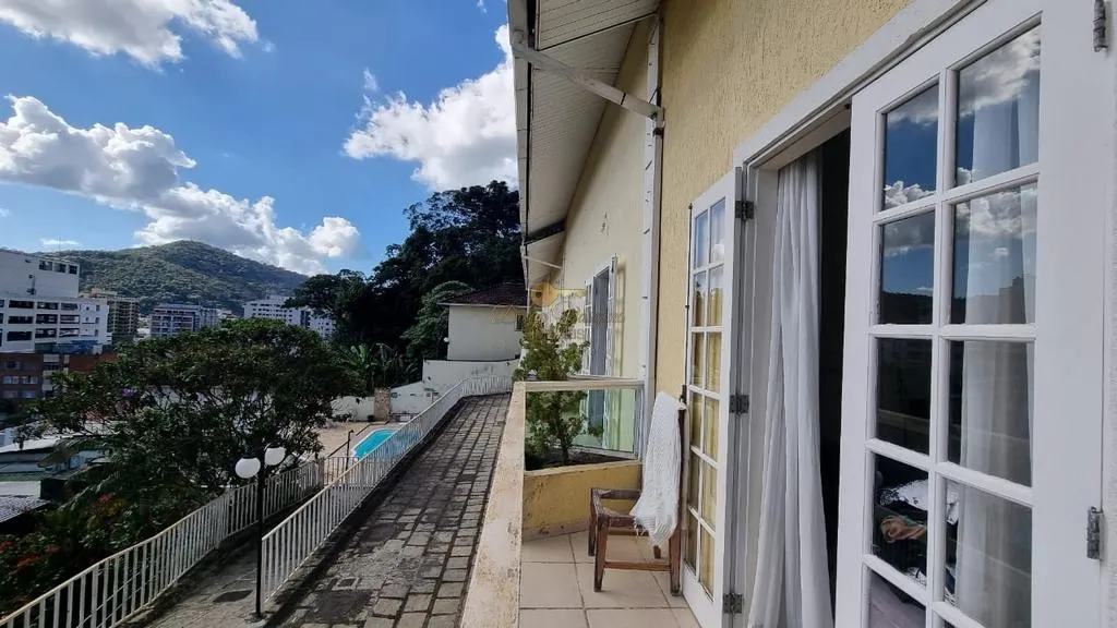 Imagem Casa em Condomínio para Venda em Teresópolis / RJ no bairro Várzea