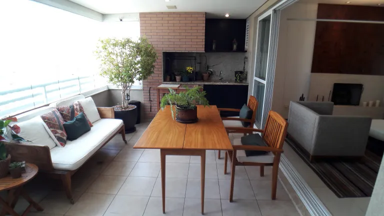Imagem Apartamento com 3 Quartos à Venda, 248 m² em Vila Suzana - São Paulo