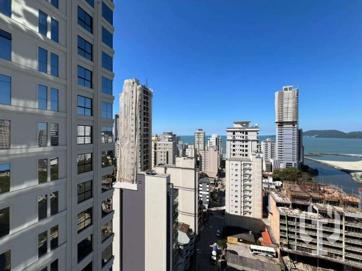 Imagem Apartamento Novo Quadra Mar com Lazer Completo em Meia Praia