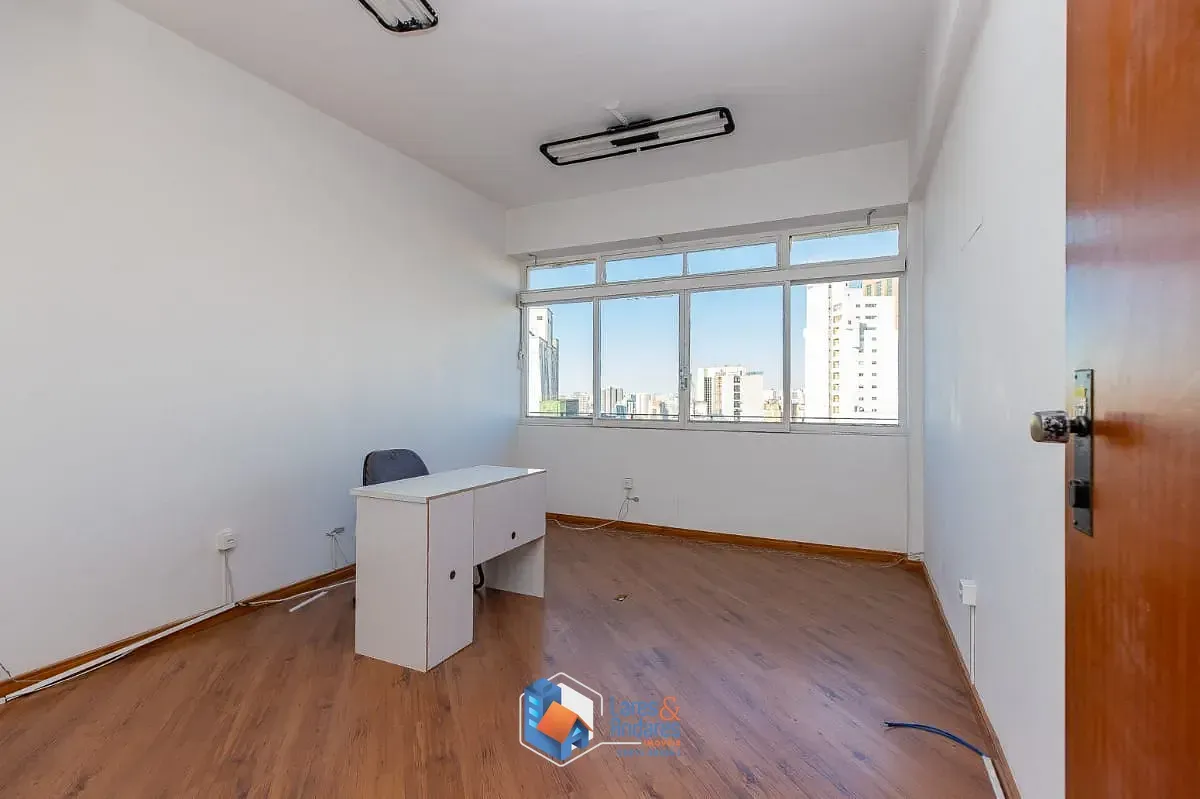 Imagem Conjunto comercial para venda em Centro, 353m²