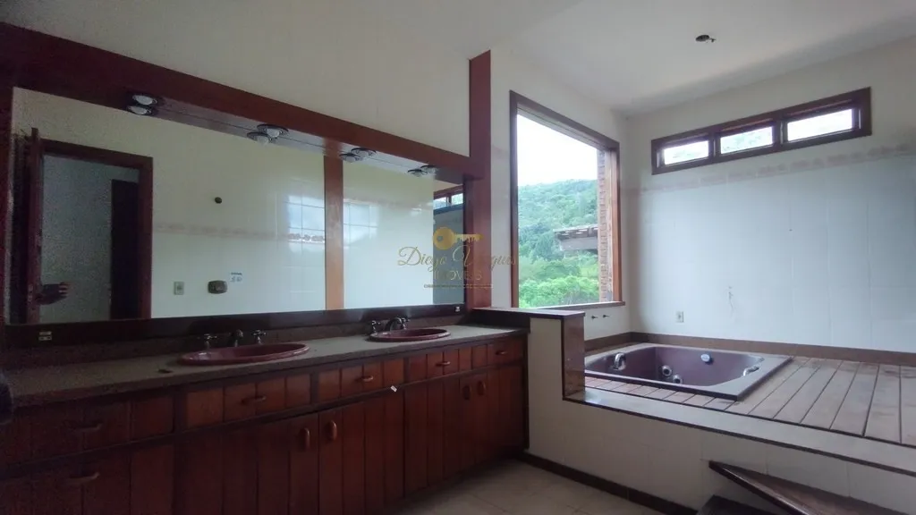 Imagem Casa para Venda em Teresópolis / RJ no bairro Albuquerque
