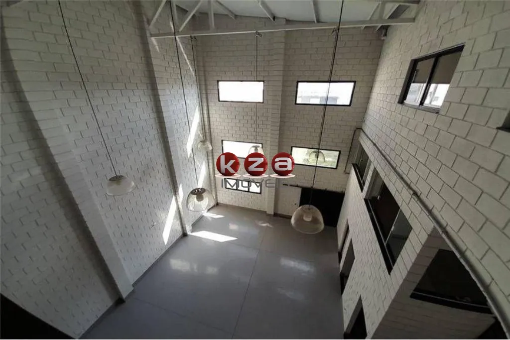 Imagem Aluguel de Galpão Industrial de 326m² com 5 salas e 3 vagas de garagem em Vista Alegre, Vinhedo-SP.