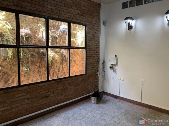 Imagem Ponto Comercial para Locação em Patos de Minas - 3 Salas, Ideal para Comércio