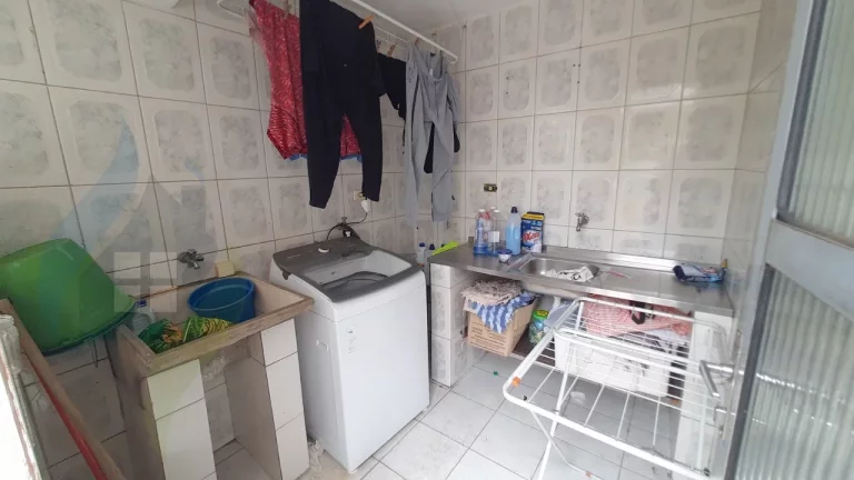 Imagem Casa de 2 dormitórios sendo 1 suíte, 3 banheiros, 3 vagas, com 240m² no Rudge Ramos, São Bernardo do Campo