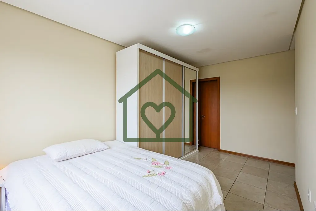 Imagem Apartamento Ã  venda em Porto Alegre, na Rua EugÃªnio Du Pasquier, bairro Cristo Redentor. Com 65 mÂ...